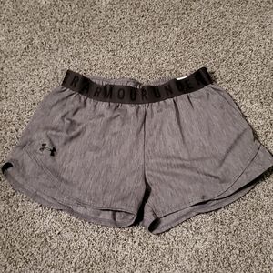 Under Armour shorts size small